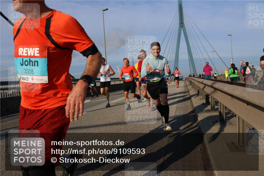 03.10.2025 - Köhlbrandbrückenlauf Strokosch-Dieckow http://msf.ph/oto/9109593 03.10.2025 09:40:51 Position 2 3305 meine-sportfotos.de