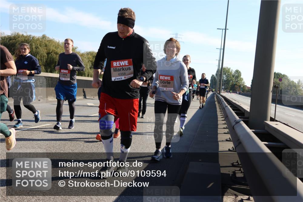 03.10.2025 - Köhlbrandbrückenlauf Strokosch-Dieckow http://msf.ph/oto/9109594 03.10.2025 12:24:56 Position 3 5477, 5549, 6358, 5585 meine-sportfotos.de
