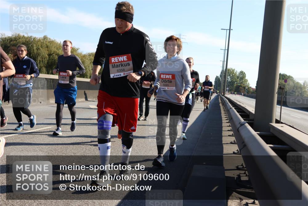 03.10.2025 - Köhlbrandbrückenlauf Strokosch-Dieckow http://msf.ph/oto/9109600 03.10.2025 12:24:56 Position 3 5477, 5549, 6358, 5585 meine-sportfotos.de