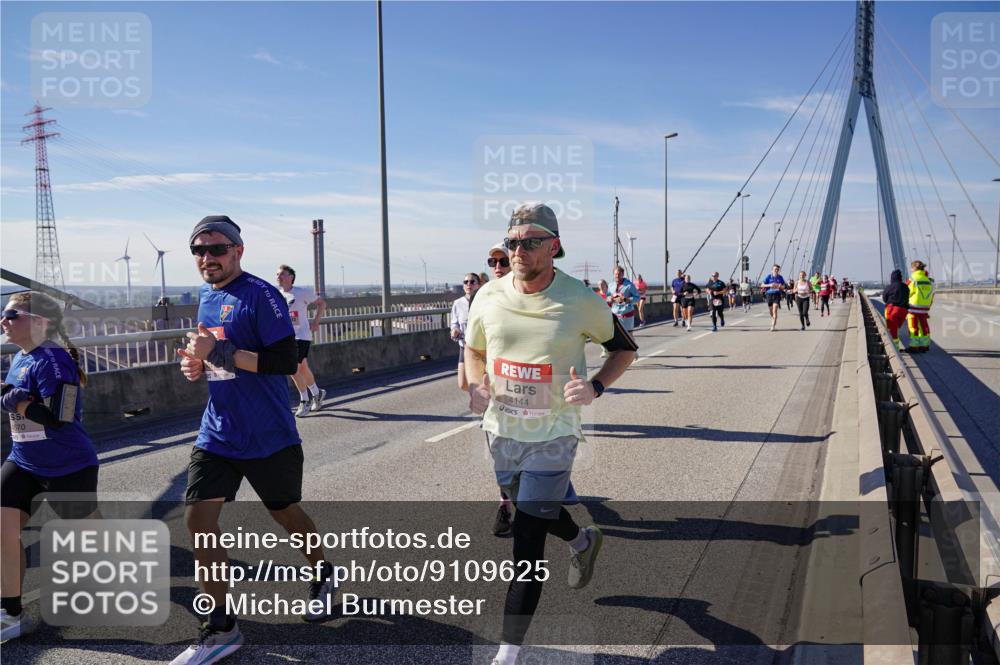 03.10.2025 - Köhlbrandbrückenlauf Michael Burmester http://msf.ph/oto/9109625 03.10.2025 12:52:04 Position 2 570, 4144 meine-sportfotos.de