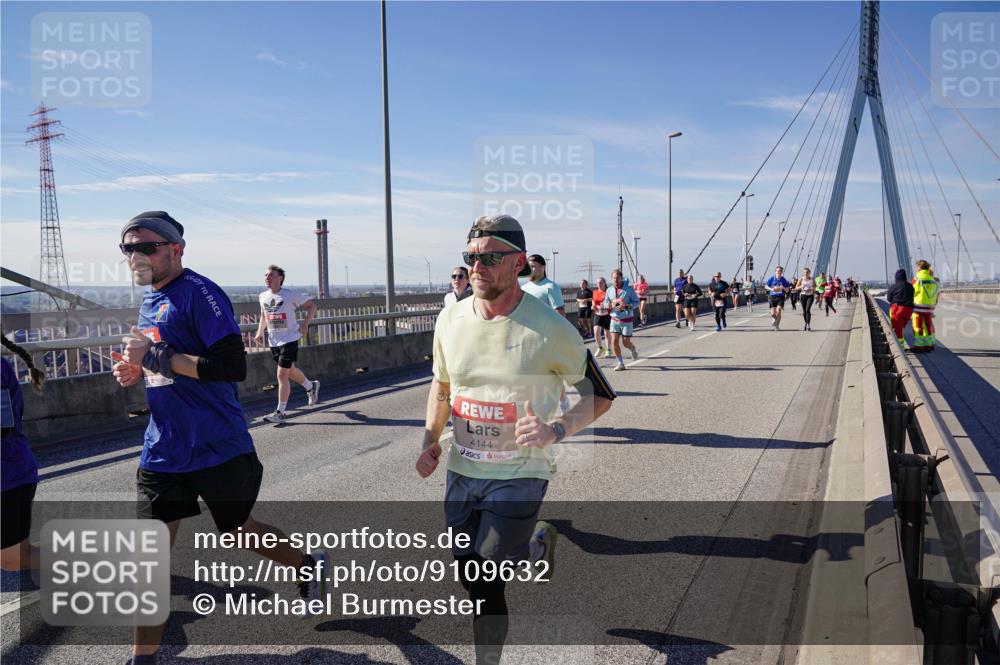 03.10.2025 - Köhlbrandbrückenlauf Michael Burmester http://msf.ph/oto/9109632 03.10.2025 12:52:04 Position 2 4144 meine-sportfotos.de