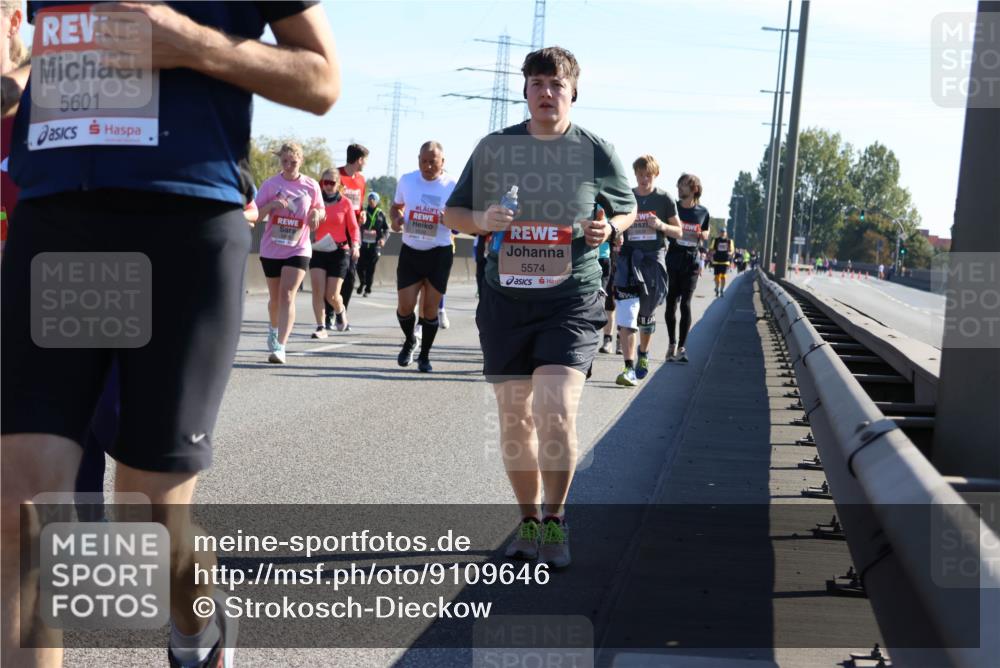 03.10.2025 - Köhlbrandbrückenlauf Strokosch-Dieckow http://msf.ph/oto/9109646 03.10.2025 12:25:04 Position 3 5601, 5574 meine-sportfotos.de