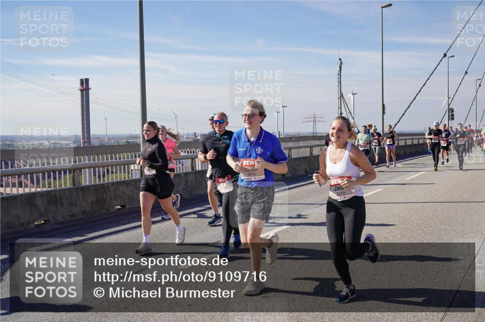 03.10.2025 - Köhlbrandbrückenlauf Michael Burmester http://msf.ph/oto/9109716 03.10.2025 12:52:10 Position 2 6812, 5570 meine-sportfotos.de