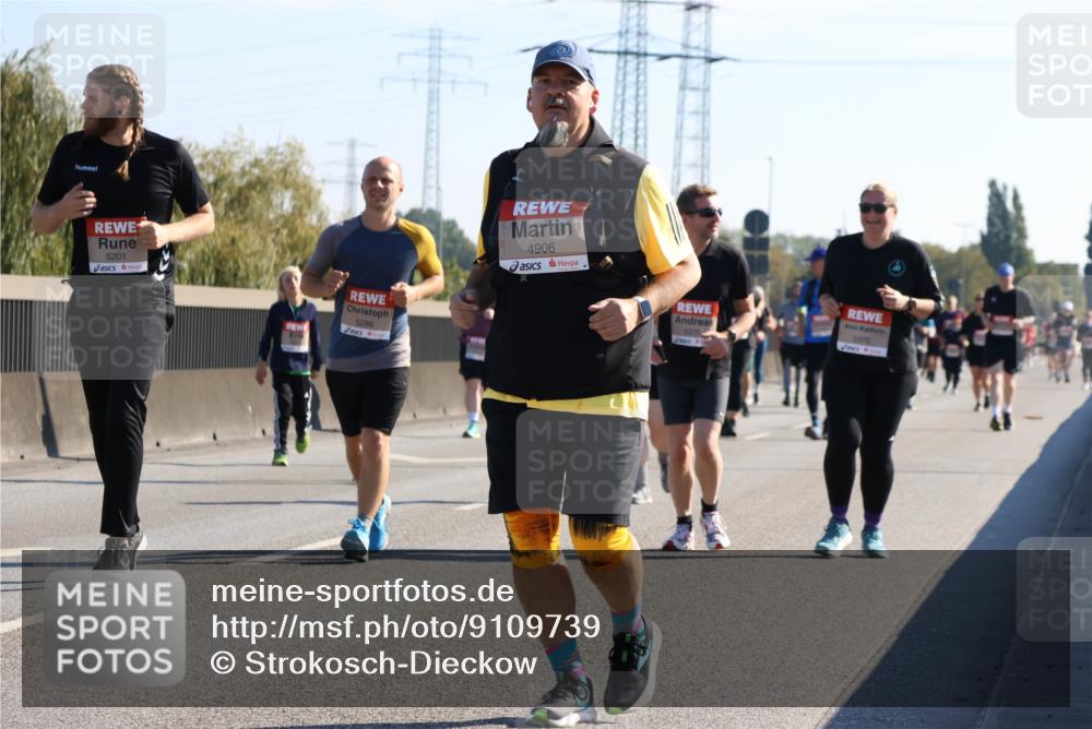 03.10.2025 - Köhlbrandbrückenlauf Strokosch-Dieckow http://msf.ph/oto/9109739 03.10.2025 12:25:27 Position 3 5201, 5286, 4906, 5376 meine-sportfotos.de
