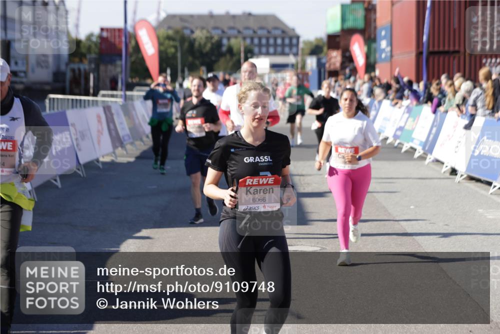 03.10.2025 - Köhlbrandbrückenlauf Jannik Wohlers http://msf.ph/oto/9109748 03.10.2025 13:29:50 Ziel 4629, 4660, 4714, 4720, 4733, 4825, 5119, 5120, 5260, 5333, 5574, 5587, 5621, 5930, 5944, 6066, 6234, 6698 meine-sportfotos.de