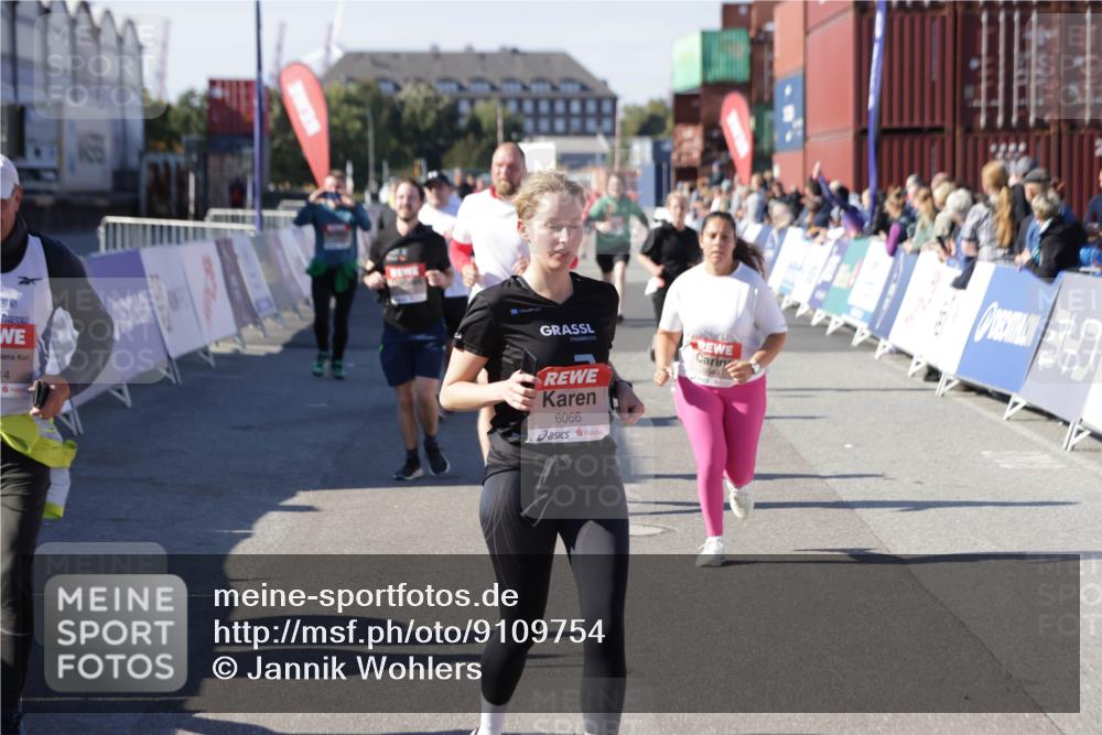 03.10.2025 - Köhlbrandbrückenlauf Jannik Wohlers http://msf.ph/oto/9109754 03.10.2025 13:29:50 Ziel 4629, 4660, 4714, 4720, 4733, 4825, 5119, 5120, 5260, 5333, 5574, 5587, 5621, 5930, 5944, 6066, 6234, 6698 meine-sportfotos.de