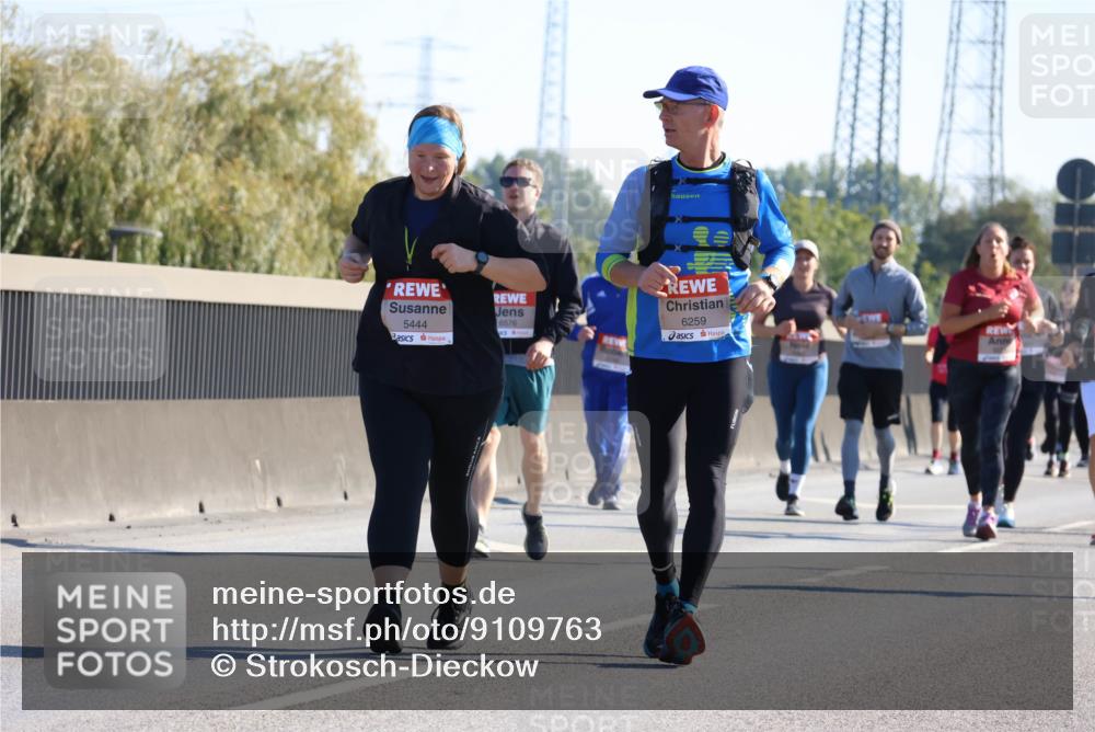 03.10.2025 - Köhlbrandbrückenlauf Strokosch-Dieckow http://msf.ph/oto/9109763 03.10.2025 12:25:36 Position 3 5444, 6576, 6259 meine-sportfotos.de