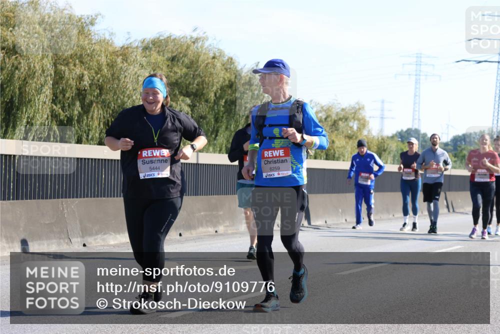 03.10.2025 - Köhlbrandbrückenlauf Strokosch-Dieckow http://msf.ph/oto/9109776 03.10.2025 12:25:40 Position 3 5444, 6259 meine-sportfotos.de