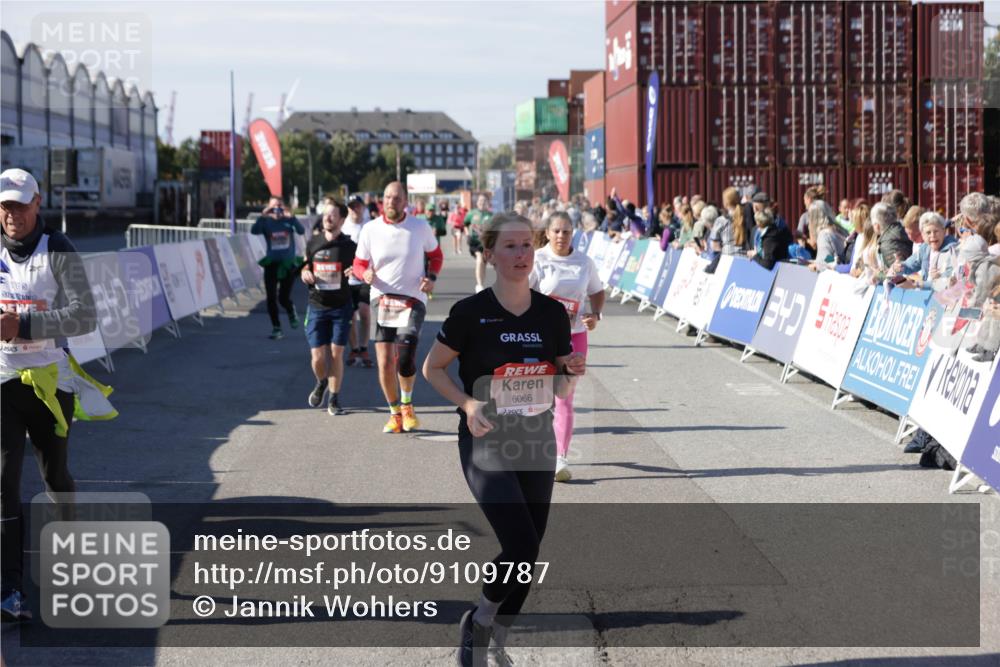 03.10.2025 - Köhlbrandbrückenlauf Jannik Wohlers http://msf.ph/oto/9109787 03.10.2025 13:29:51 Ziel 4629, 4660, 4714, 4720, 4733, 4825, 5119, 5120, 5260, 5333, 5574, 5587, 5621, 5930, 5944, 6066, 6234, 6570, 6698 meine-sportfotos.de