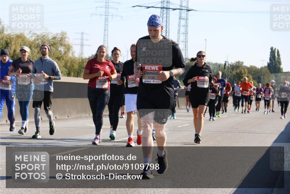 03.10.2025 - Köhlbrandbrückenlauf Strokosch-Dieckow http://msf.ph/oto/9109798 03.10.2025 12:25:43 Position 3 601, 5136, 6010 meine-sportfotos.de