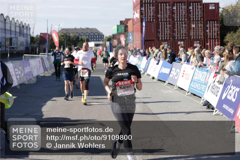 03.10.2025 - Köhlbrandbrückenlauf Jannik Wohlers http://msf.ph/oto/9109800 03.10.2025 13:29:51 Ziel 4629, 4660, 4714, 4720, 4733, 4825, 5119, 5120, 5260, 5333, 5574, 5587, 5621, 5930, 5944, 6066, 6234, 6570, 6698 meine-sportfotos.de