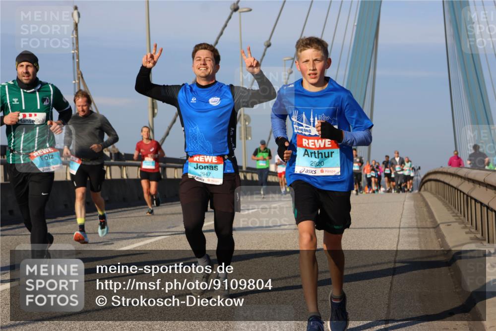 03.10.2025 - Köhlbrandbrückenlauf Strokosch-Dieckow http://msf.ph/oto/9109804 03.10.2025 09:41:09 Position 2 1526, 2947, 2920 meine-sportfotos.de