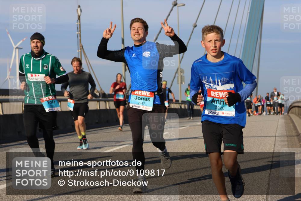 03.10.2025 - Köhlbrandbrückenlauf Strokosch-Dieckow http://msf.ph/oto/9109817 03.10.2025 09:41:09 Position 2 1526, 2947, 2920 meine-sportfotos.de