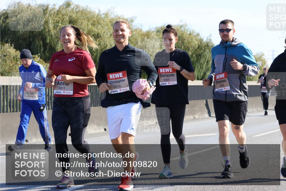 03.10.2025 - Köhlbrandbrückenlauf Strokosch-Dieckow http://msf.ph/oto/9109820 03.10.2025 12:25:50 Position 3 0, 6011, 5748, 6010, 5301, 5505 meine-sportfotos.de