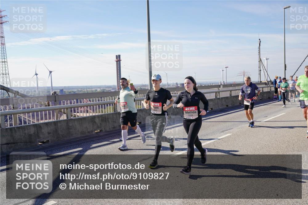 03.10.2025 - Köhlbrandbrückenlauf Michael Burmester http://msf.ph/oto/9109827 03.10.2025 12:52:15 Position 2 4645, 5339 meine-sportfotos.de