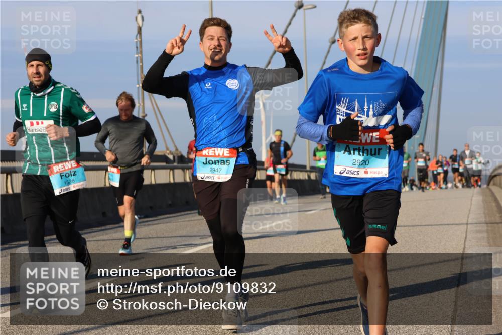 03.10.2025 - Köhlbrandbrückenlauf Strokosch-Dieckow http://msf.ph/oto/9109832 03.10.2025 09:41:09 Position 2 1526, 2947, 2920 meine-sportfotos.de