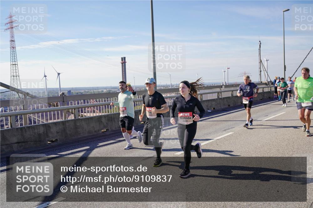 03.10.2025 - Köhlbrandbrückenlauf Michael Burmester http://msf.ph/oto/9109837 03.10.2025 12:52:15 Position 2 5339 meine-sportfotos.de