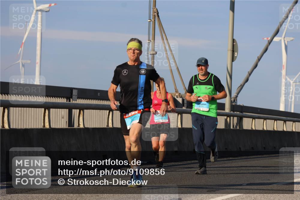 03.10.2025 - Köhlbrandbrückenlauf Strokosch-Dieckow http://msf.ph/oto/9109856 03.10.2025 09:41:15 Position 2 3251, 3731 meine-sportfotos.de
