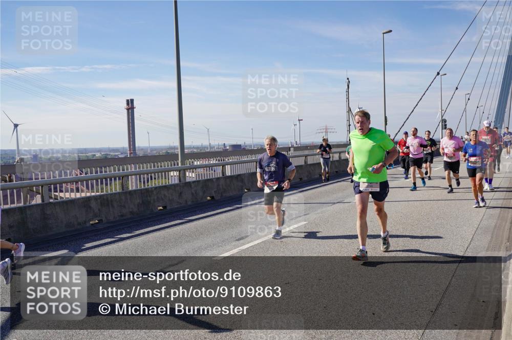 03.10.2025 - Köhlbrandbrückenlauf Michael Burmester http://msf.ph/oto/9109863 03.10.2025 12:52:16 Position 2  meine-sportfotos.de