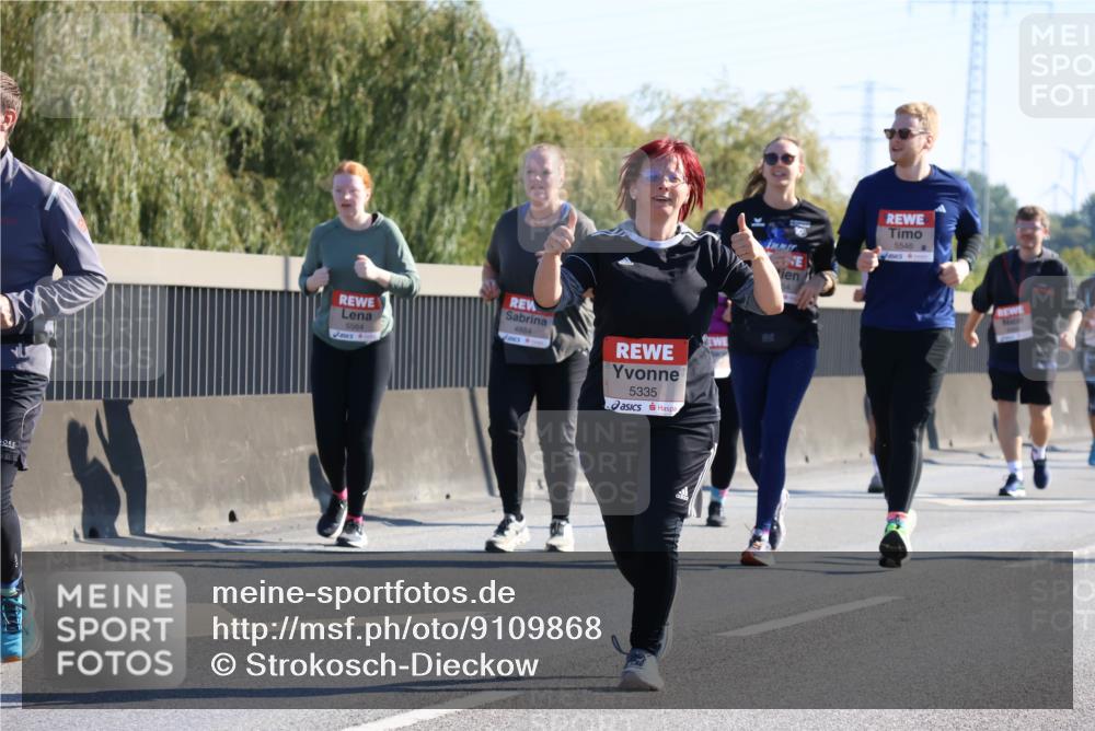 03.10.2025 - Köhlbrandbrückenlauf Strokosch-Dieckow http://msf.ph/oto/9109868 03.10.2025 12:25:57 Position 3 5564, 5335, 5546 meine-sportfotos.de