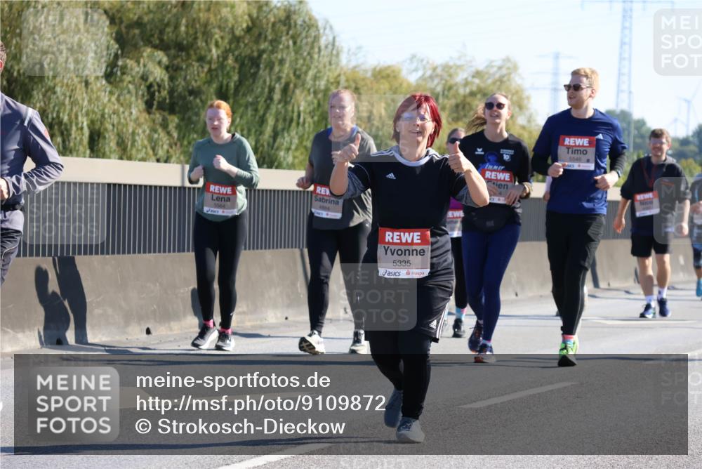 03.10.2025 - Köhlbrandbrückenlauf Strokosch-Dieckow http://msf.ph/oto/9109872 03.10.2025 12:25:57 Position 3 5564, 4884, 5335, 10, 5546 meine-sportfotos.de