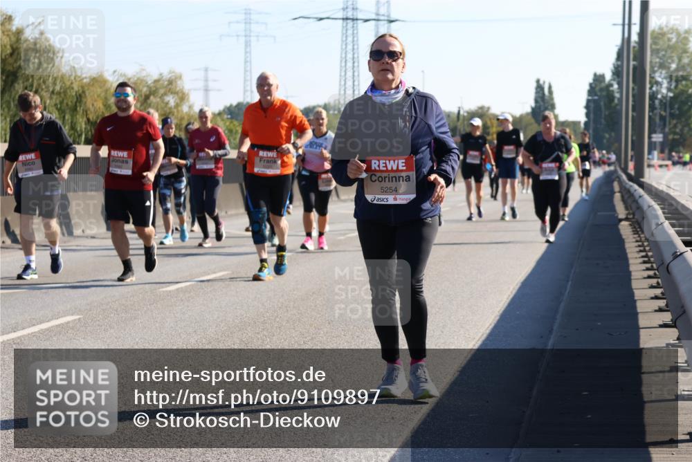 03.10.2025 - Köhlbrandbrückenlauf Strokosch-Dieckow http://msf.ph/oto/9109897 03.10.2025 12:26:04 Position 3 5254 meine-sportfotos.de