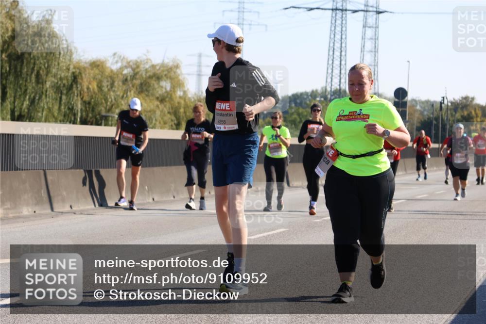 03.10.2025 - Köhlbrandbrückenlauf Strokosch-Dieckow http://msf.ph/oto/9109952 03.10.2025 12:26:17 Position 3 6258 meine-sportfotos.de