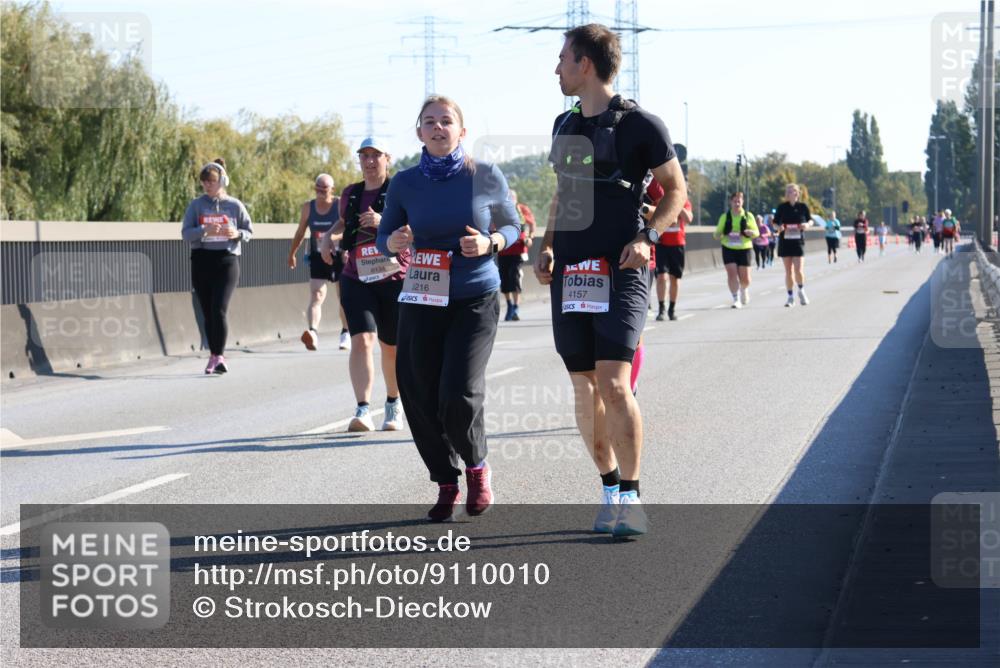 03.10.2025 - Köhlbrandbrückenlauf Strokosch-Dieckow http://msf.ph/oto/9110010 03.10.2025 12:26:30 Position 3 6134, 5216, 4157 meine-sportfotos.de