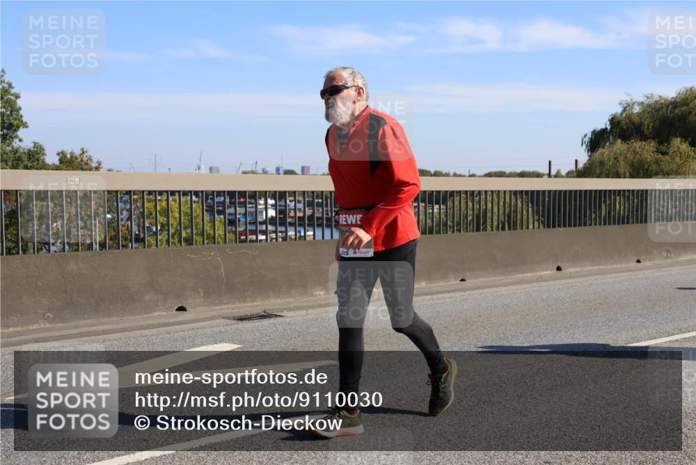 03.10.2025 - Köhlbrandbrückenlauf Strokosch-Dieckow http://msf.ph/oto/9110030 03.10.2025 12:26:33 Position 3 860 meine-sportfotos.de