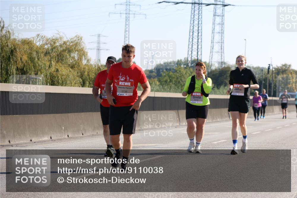 03.10.2025 - Köhlbrandbrückenlauf Strokosch-Dieckow http://msf.ph/oto/9110038 03.10.2025 12:26:40 Position 3 2024, 5735, 5257, 5232 meine-sportfotos.de