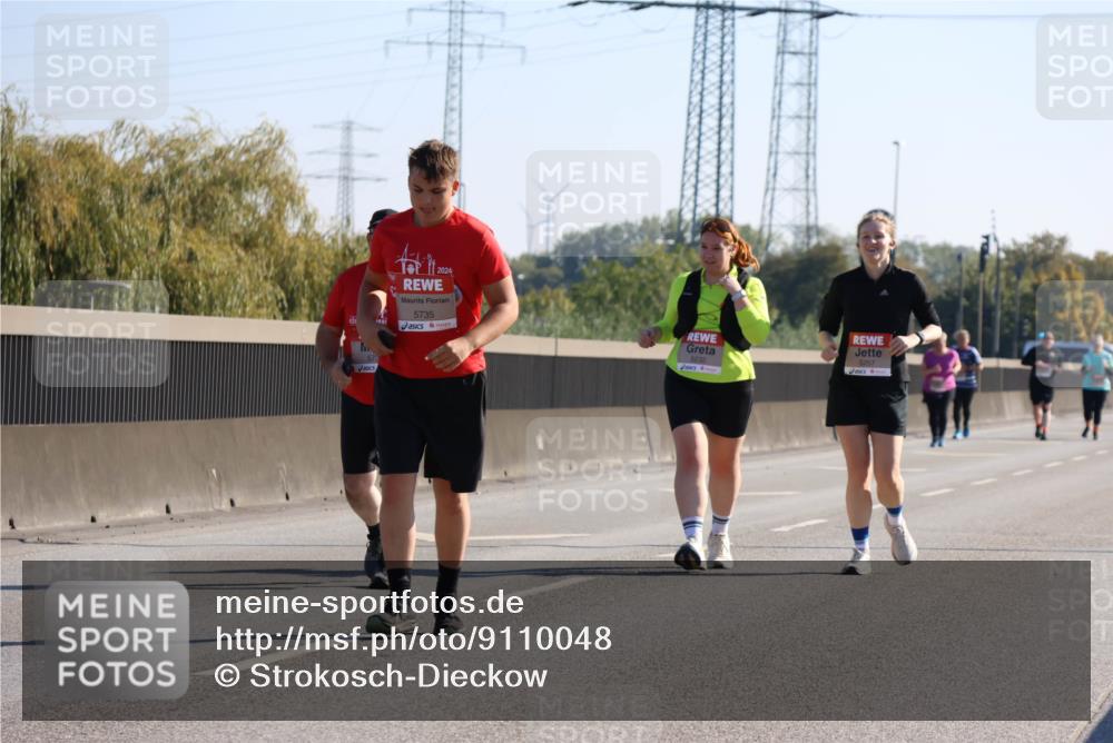 03.10.2025 - Köhlbrandbrückenlauf Strokosch-Dieckow http://msf.ph/oto/9110048 03.10.2025 12:26:40 Position 3 2024, 5735, 5257 meine-sportfotos.de