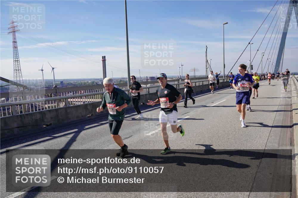 03.10.2025 - Köhlbrandbrückenlauf Michael Burmester http://msf.ph/oto/9110057 03.10.2025 12:52:26 Position 2 4397 meine-sportfotos.de