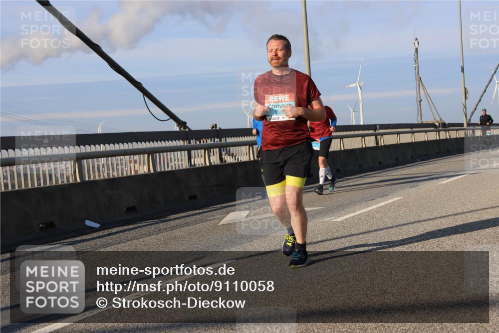 03.10.2025 - Köhlbrandbrückenlauf Strokosch-Dieckow http://msf.ph/oto/9110058 03.10.2025 09:41:38 Position 2  meine-sportfotos.de