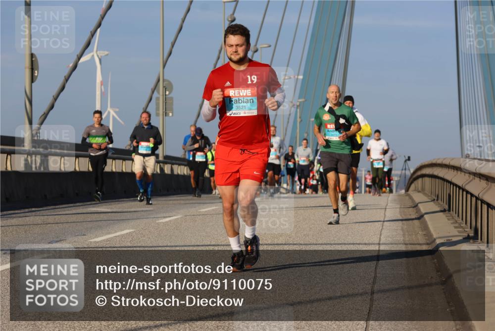 03.10.2025 - Köhlbrandbrückenlauf Strokosch-Dieckow http://msf.ph/oto/9110075 03.10.2025 09:41:41 Position 2 19, 3521 meine-sportfotos.de