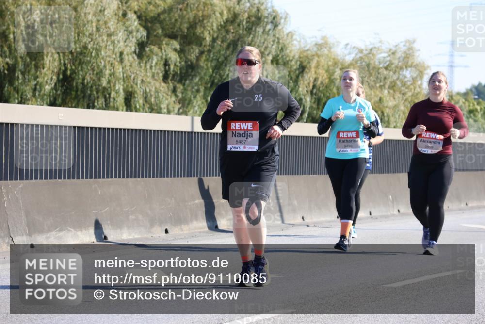 03.10.2025 - Köhlbrandbrückenlauf Strokosch-Dieckow http://msf.ph/oto/9110085 03.10.2025 12:27:13 Position 3 25, 25, 5487, 5499, 5559 meine-sportfotos.de