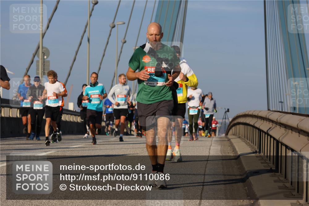 03.10.2025 - Köhlbrandbrückenlauf Strokosch-Dieckow http://msf.ph/oto/9110086 03.10.2025 09:41:44 Position 2  meine-sportfotos.de