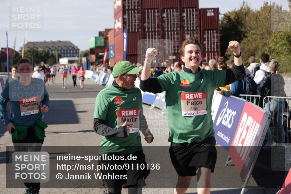 03.10.2025 - Köhlbrandbrückenlauf Jannik Wohlers http://msf.ph/oto/9110136 03.10.2025 13:29:58 Ziel 4459, 4714, 4825, 5333, 5369, 5574, 5587, 5621, 5930, 5944, 6066, 6234, 6570, 6698 meine-sportfotos.de