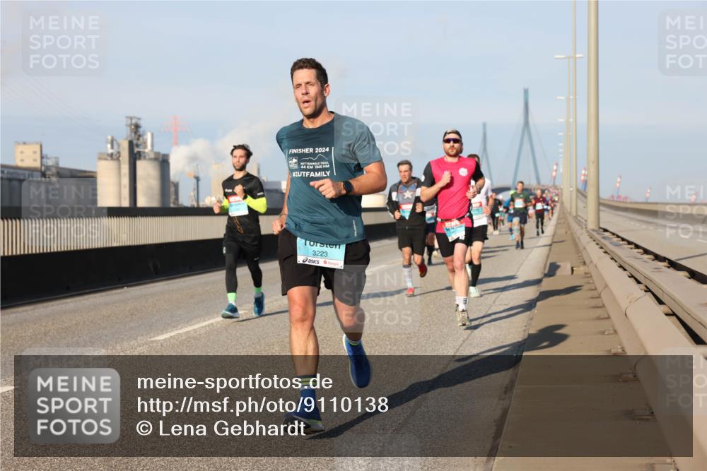 03.10.2025 - Köhlbrandbrückenlauf Lena Gebhardt http://msf.ph/oto/9110138 03.10.2025 09:41:31 Position 2 2024, 44, 1860, 1860, 3223 meine-sportfotos.de