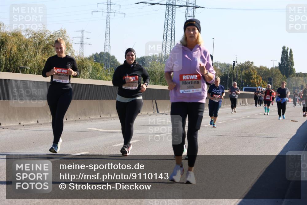 03.10.2025 - Köhlbrandbrückenlauf Strokosch-Dieckow http://msf.ph/oto/9110143 03.10.2025 12:27:32 Position 3 6247, 5271, 5225 meine-sportfotos.de