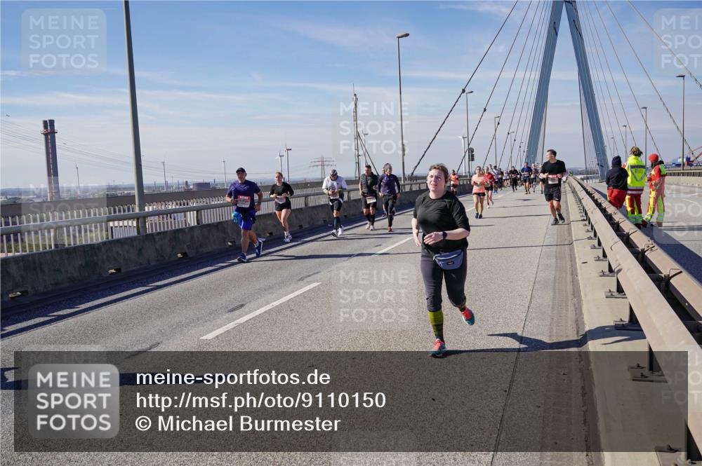 03.10.2025 - Köhlbrandbrückenlauf Michael Burmester http://msf.ph/oto/9110150 03.10.2025 12:52:31 Position 2  meine-sportfotos.de