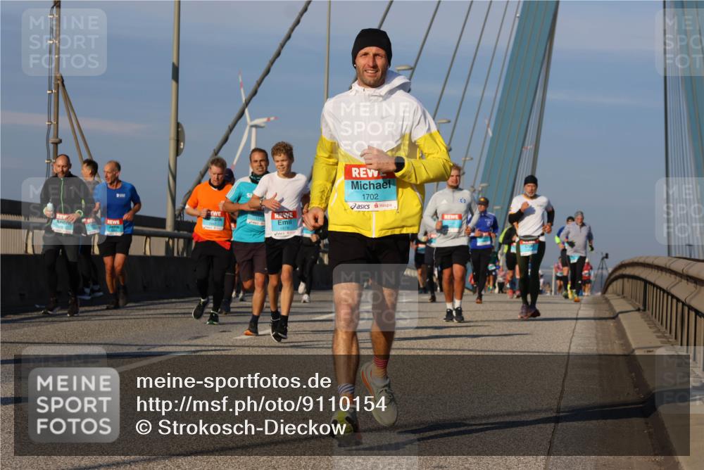 03.10.2025 - Köhlbrandbrückenlauf Strokosch-Dieckow http://msf.ph/oto/9110154 03.10.2025 09:41:49 Position 2 1447, 1702 meine-sportfotos.de