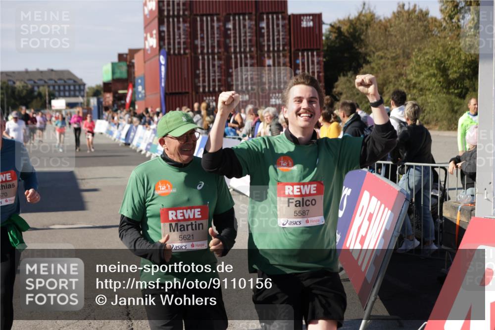 03.10.2025 - Köhlbrandbrückenlauf Jannik Wohlers http://msf.ph/oto/9110156 03.10.2025 13:29:58 Ziel 4459, 4714, 4825, 5333, 5369, 5574, 5587, 5621, 5930, 5944, 6066, 6234, 6570, 6698 meine-sportfotos.de