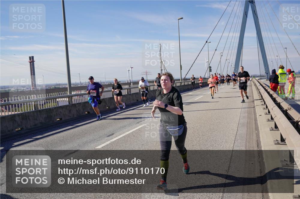 03.10.2025 - Köhlbrandbrückenlauf Michael Burmester http://msf.ph/oto/9110170 03.10.2025 12:52:32 Position 2  meine-sportfotos.de