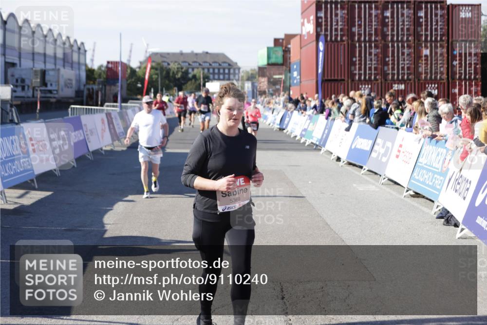 03.10.2025 - Köhlbrandbrückenlauf Jannik Wohlers http://msf.ph/oto/9110240 03.10.2025 13:30:01 Ziel 4459, 4825, 5369, 5398, 5587, 5621, 5930, 5944, 6234, 6570, 6698 meine-sportfotos.de