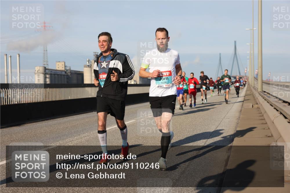 03.10.2025 - Köhlbrandbrückenlauf Lena Gebhardt http://msf.ph/oto/9110246 03.10.2025 09:41:34 Position 2 1036 meine-sportfotos.de