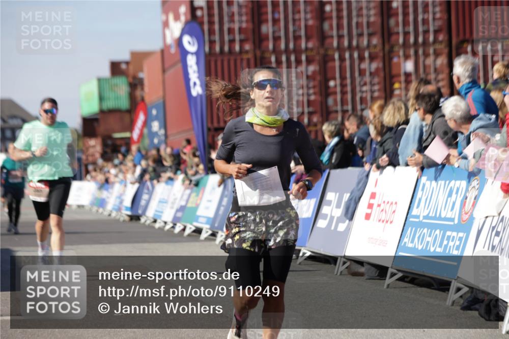 03.10.2025 - Köhlbrandbrückenlauf Jannik Wohlers http://msf.ph/oto/9110249 03.10.2025 13:00:19 Ziel 4020, 4192, 4250, 4275, 6097, 6203, 6236, 6707, 6760, 6798 meine-sportfotos.de