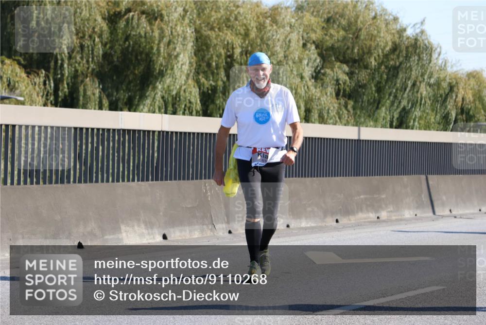 03.10.2025 - Köhlbrandbrückenlauf Strokosch-Dieckow http://msf.ph/oto/9110268 03.10.2025 12:27:57 Position 3  meine-sportfotos.de