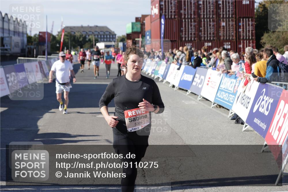 03.10.2025 - Köhlbrandbrückenlauf Jannik Wohlers http://msf.ph/oto/9110275 03.10.2025 13:30:01 Ziel 4459, 4825, 5369, 5398, 5587, 5621, 5930, 5944, 6234, 6570, 6698 meine-sportfotos.de