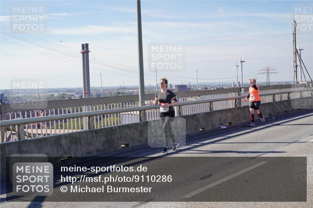 03.10.2025 - Köhlbrandbrückenlauf Michael Burmester http://msf.ph/oto/9110286 03.10.2025 12:52:41 Position 2  meine-sportfotos.de