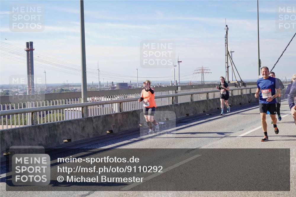 03.10.2025 - Köhlbrandbrückenlauf Michael Burmester http://msf.ph/oto/9110292 03.10.2025 12:52:42 Position 2  meine-sportfotos.de